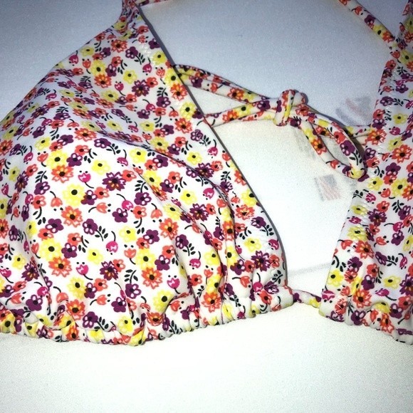 NWT Bathing Suits Outlooks Women’s Swimsuit Top Bottoms Floral Print Size XL - Picture 10 of 17